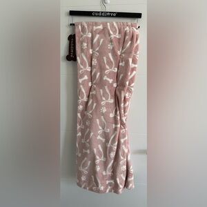 ✨NWT✨ Pet Throw Blanket (50in X 70in) Featuring 🎀 Bows & 🐾 Paw Prints